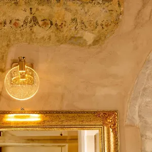  Affittacamere Palazzo Falcinelli Luxury In Center With Air Conditioning And Elevator Italia
