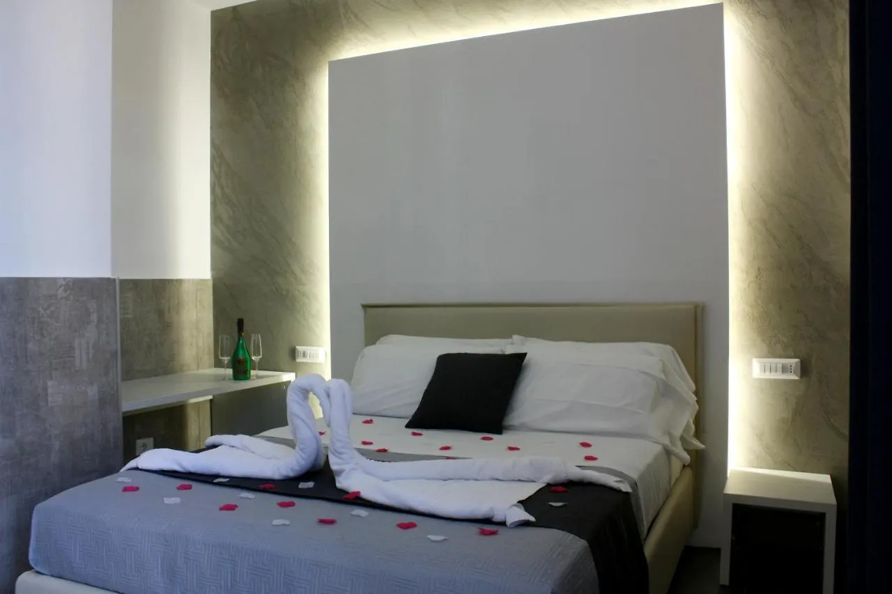 Twice - Naples Duomo Bed and Breakfast Italia