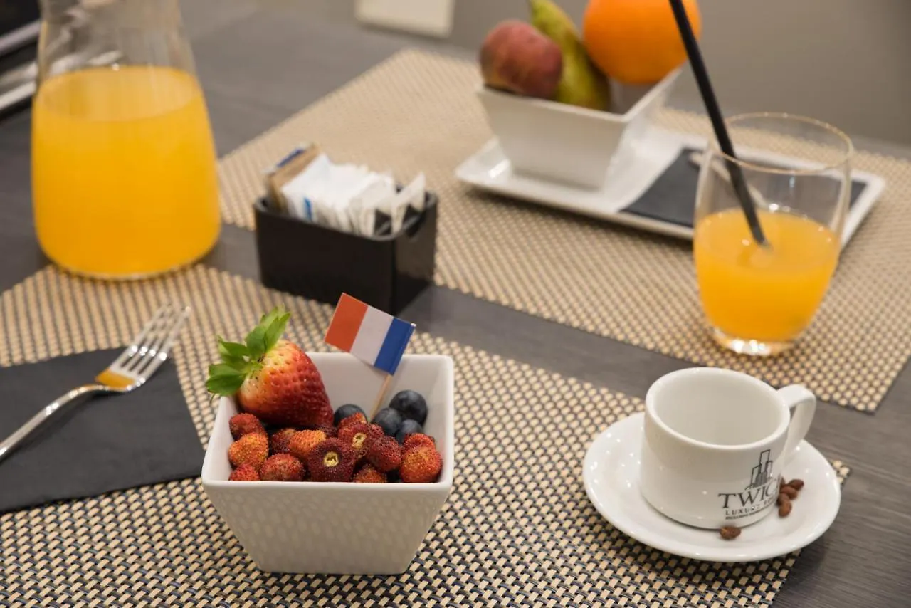 Bed & Breakfast Twice - Naples Duomo Bed and Breakfast